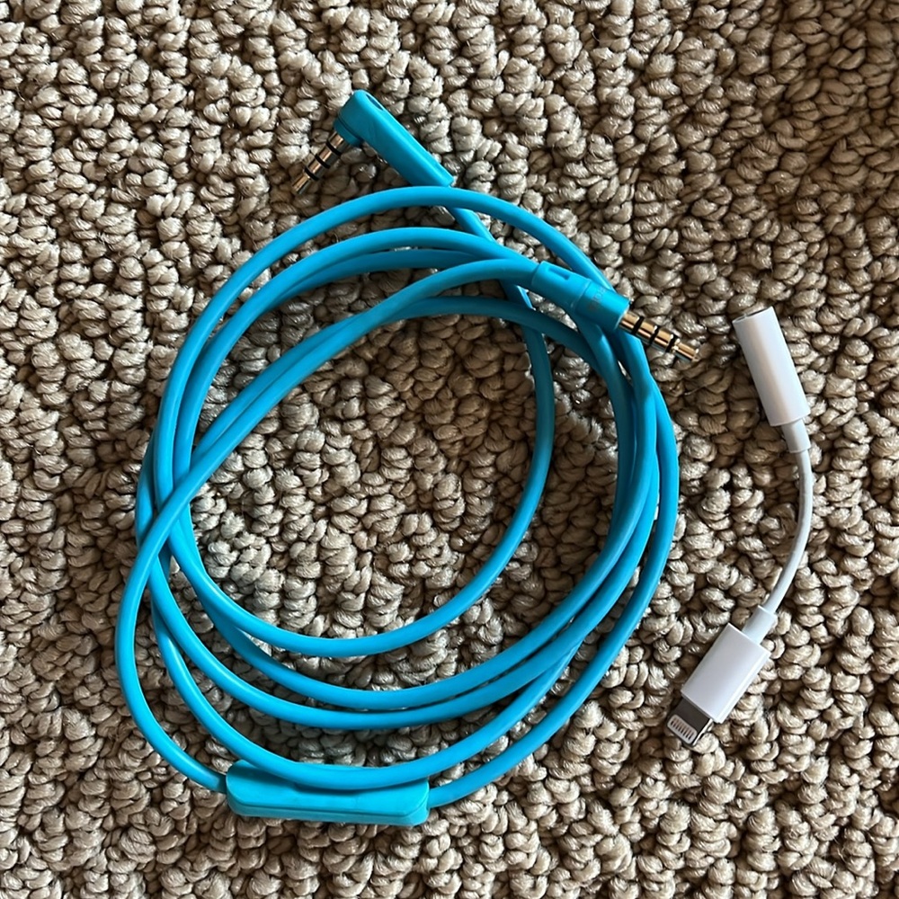 Beats by Dre wired, with case and adapter - Picture 8 of 10
